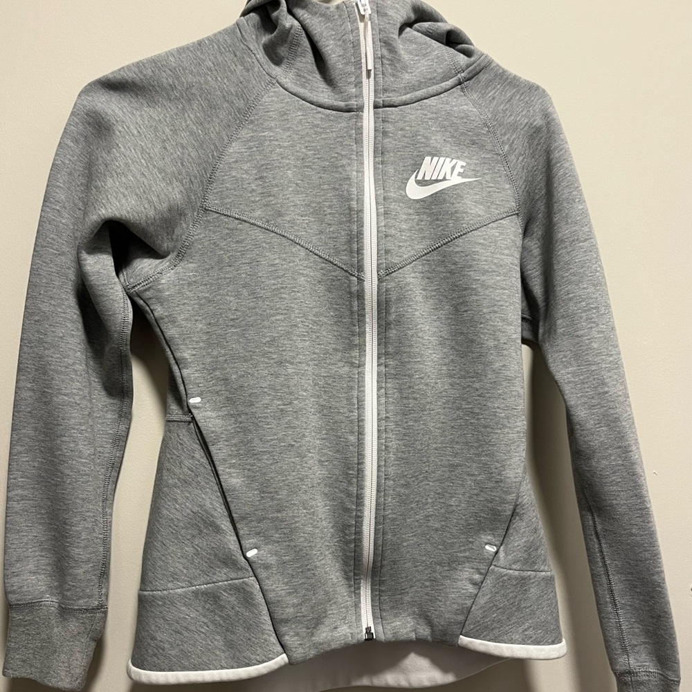 Women’s Nike Tech XS